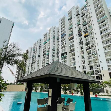 Lucknow Condominium Zewnętrze zdjęcie
