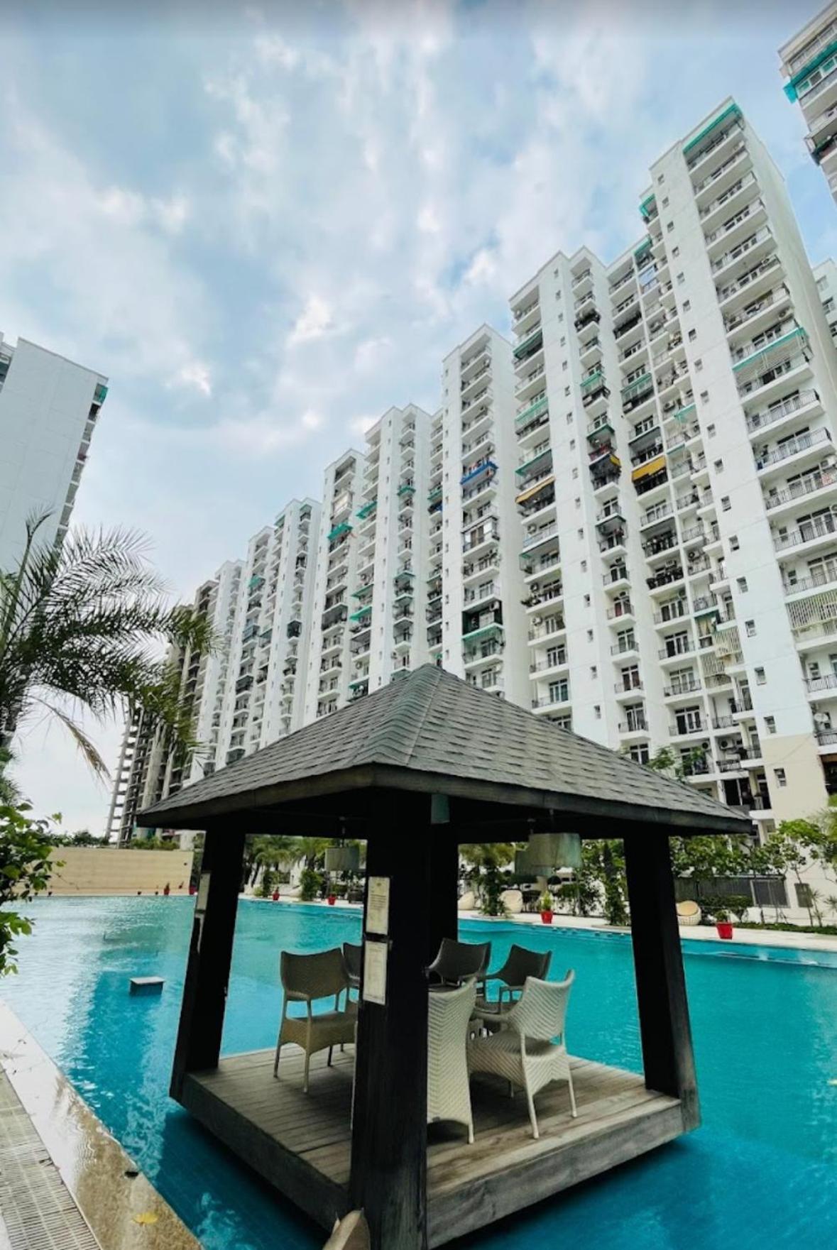 Lucknow Condominium Zewnętrze zdjęcie